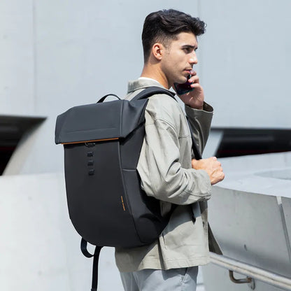 homme-Sac-a-dos-Codex